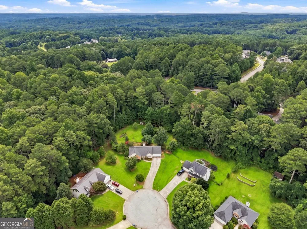 1105 Poplar LN Loganville, GA 30052