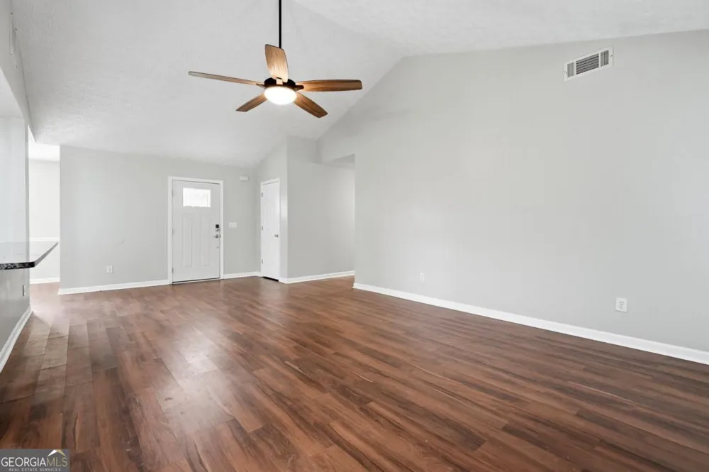 1105 Poplar LN Loganville, GA 30052