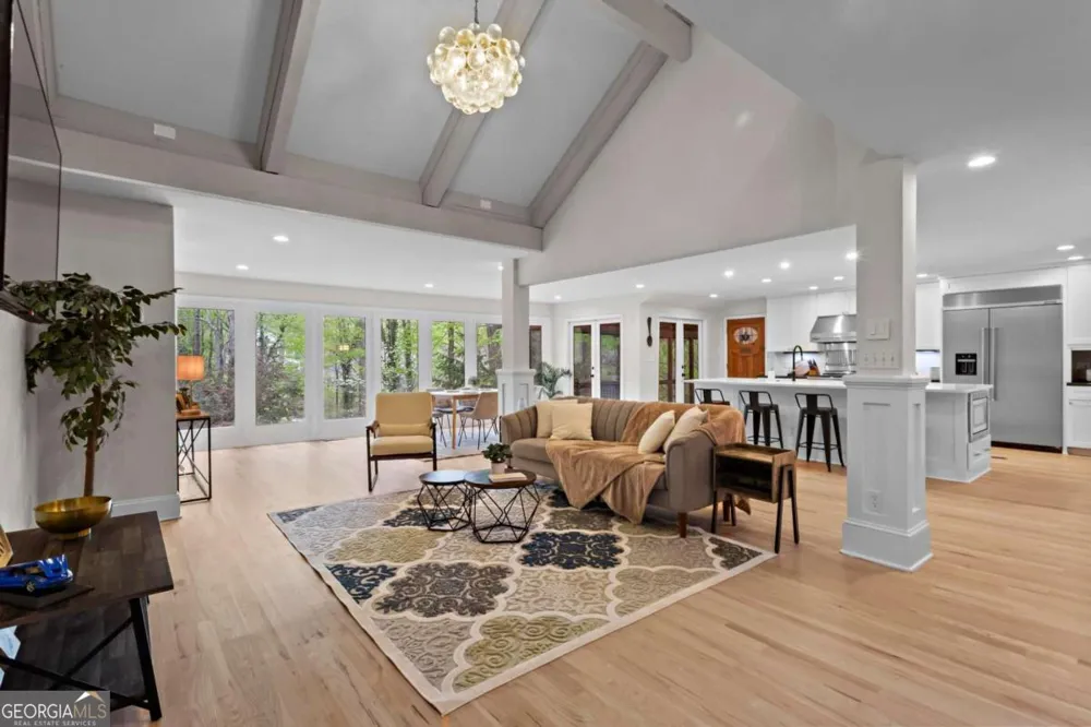 1890 Spalding DR Sandy Springs, GA 30350