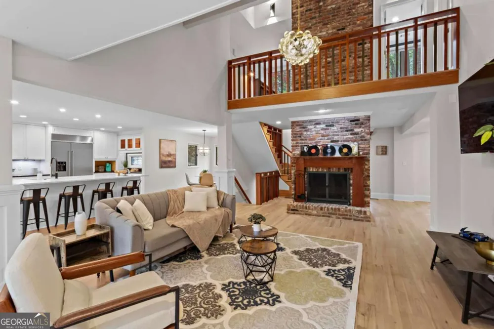 1890 Spalding DR Sandy Springs, GA 30350