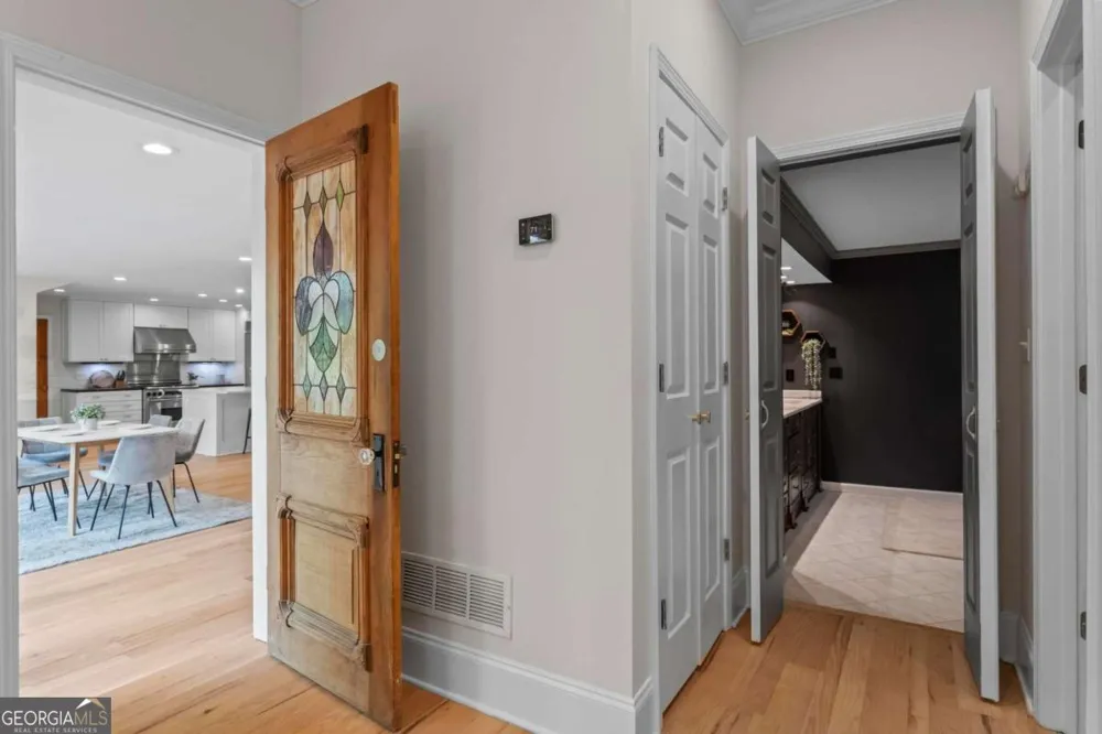 1890 Spalding DR Sandy Springs, GA 30350