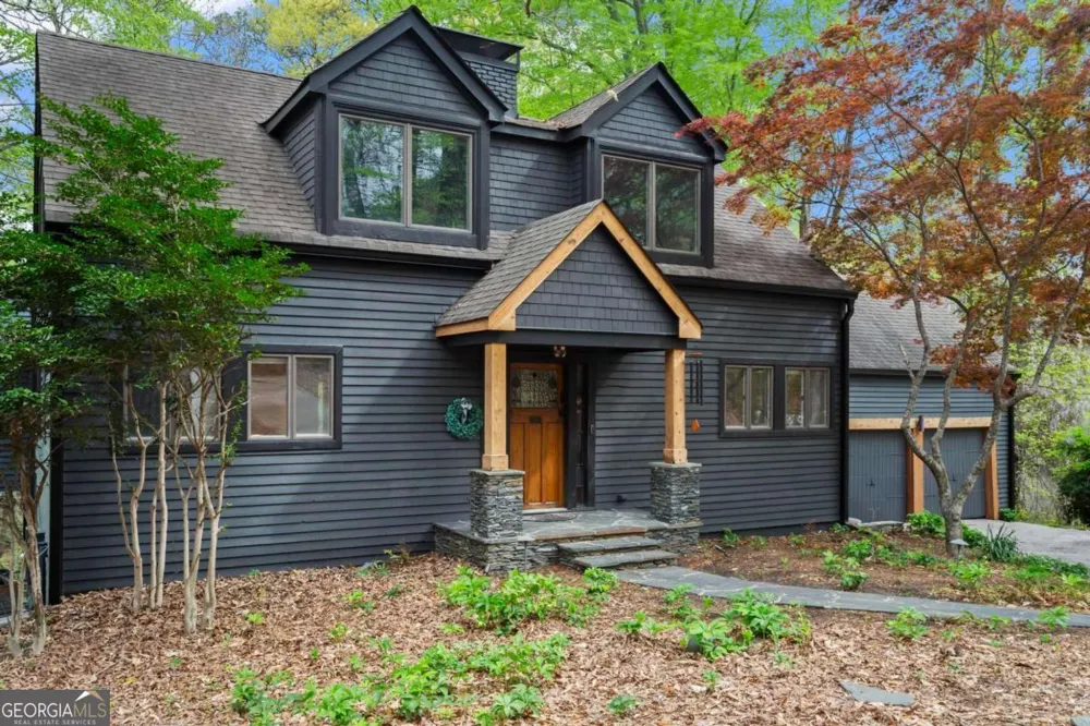 1890 Spalding DR Sandy Springs, GA 30350