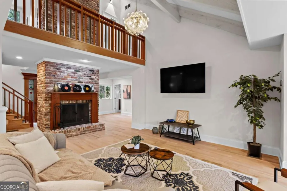 1890 Spalding DR Sandy Springs, GA 30350