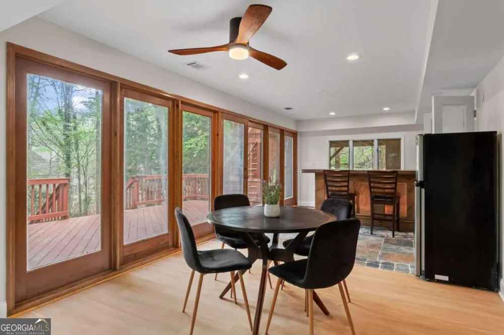 1890 Spalding DR Sandy Springs, GA 30350