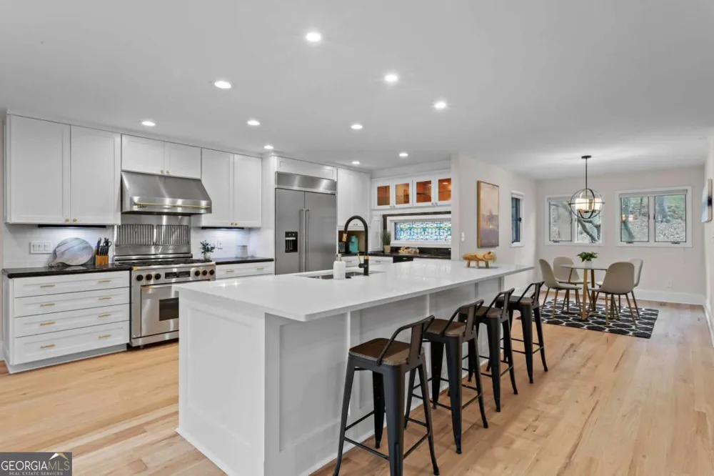 1890 Spalding DR Sandy Springs, GA 30350