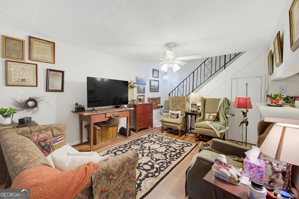 1352 Old Coach RD SW Marietta, GA 30008