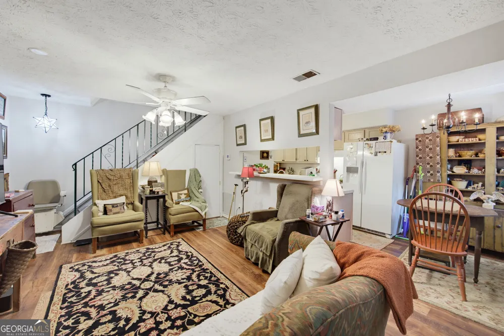 1352 Old Coach RD SW Marietta, GA 30008