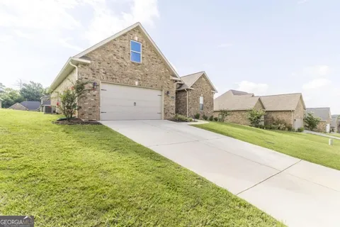 115 Newton LN