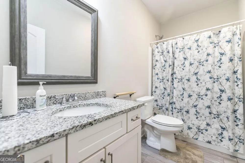 115 Newton LN Bonaire, GA 31005