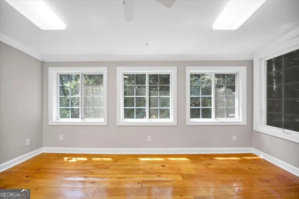 59 Rocky CIR NE White, GA 30184