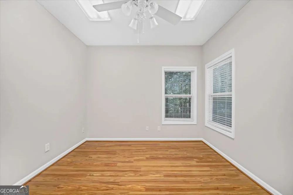 59 Rocky CIR NE White, GA 30184