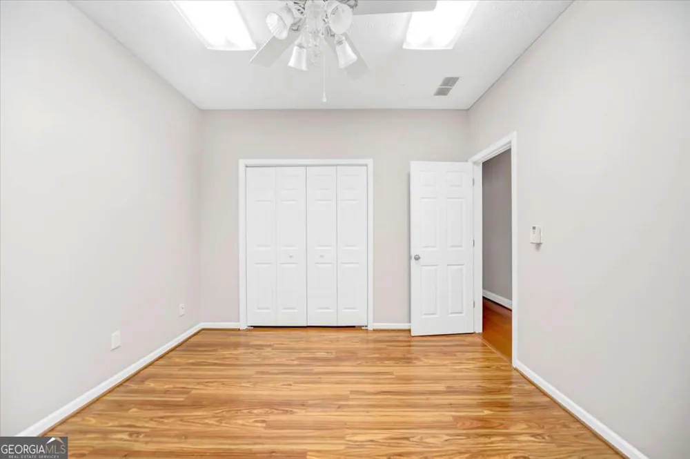 59 Rocky CIR NE White, GA 30184