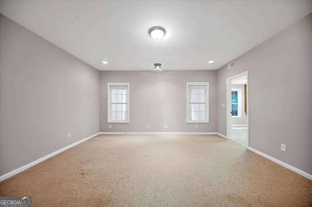 59 Rocky CIR NE White, GA 30184
