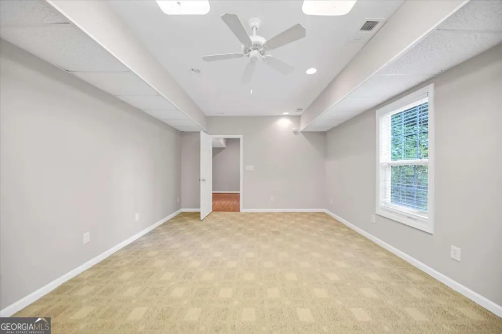 59 Rocky CIR NE White, GA 30184