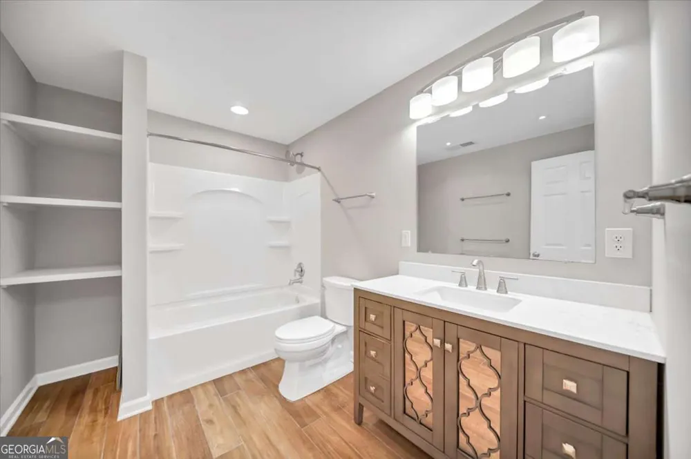 59 Rocky CIR NE White, GA 30184
