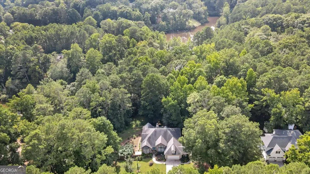 59 Rocky CIR NE White, GA 30184