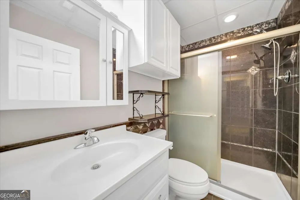 59 Rocky CIR NE White, GA 30184