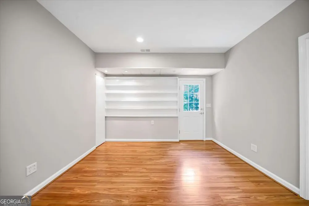 59 Rocky CIR NE White, GA 30184