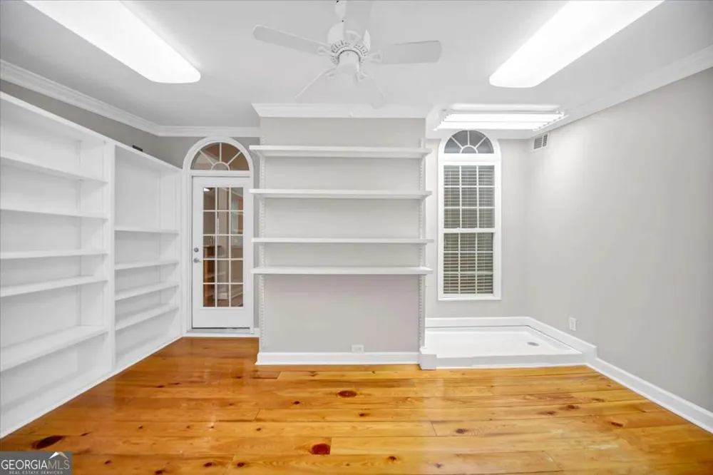 59 Rocky CIR NE White, GA 30184