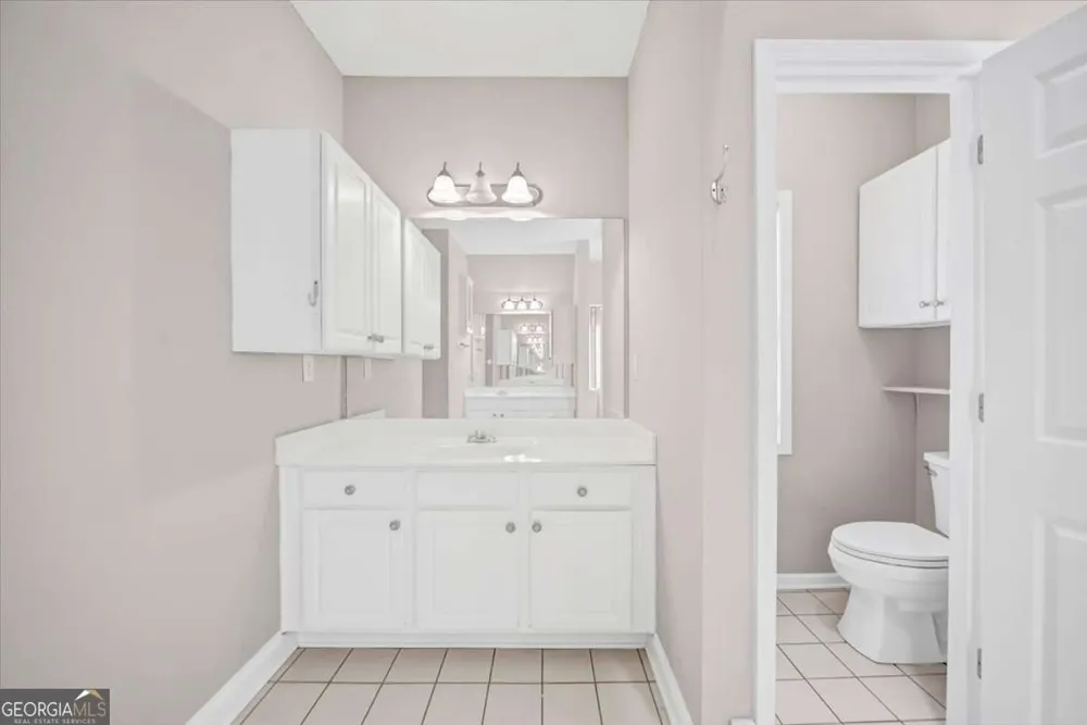 59 Rocky CIR NE White, GA 30184
