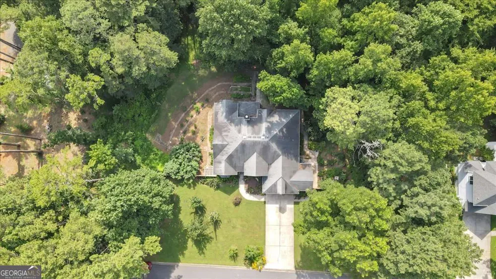 59 Rocky CIR NE White, GA 30184