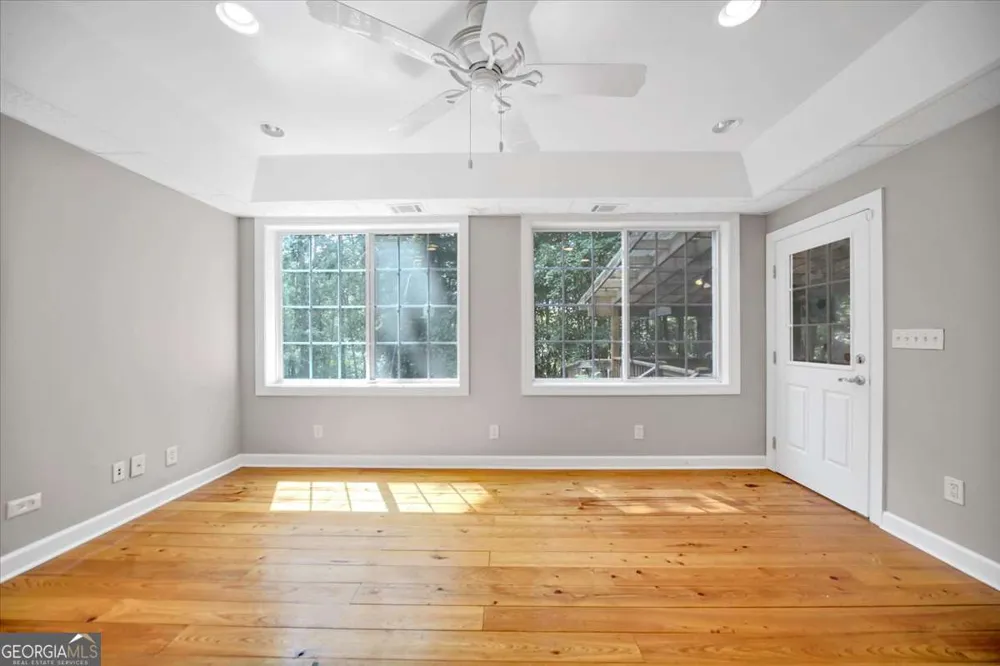 59 Rocky CIR NE White, GA 30184