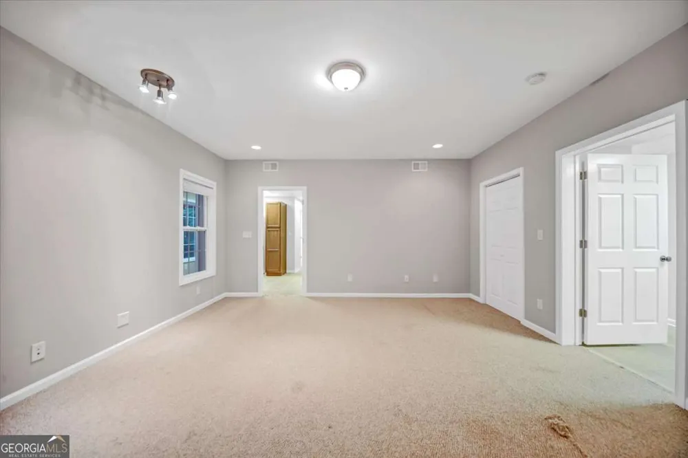 59 Rocky CIR NE White, GA 30184