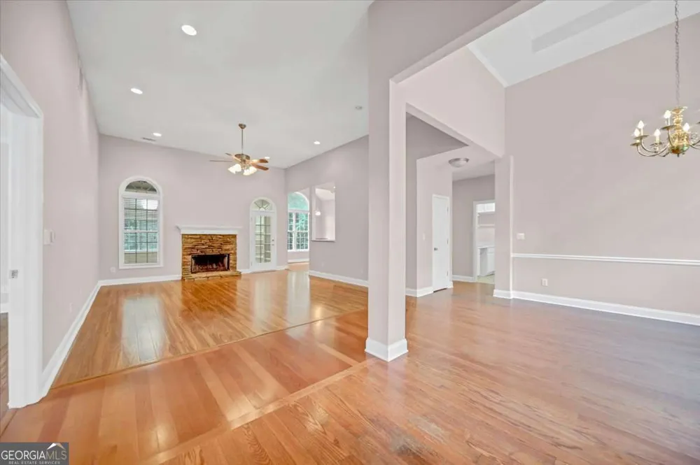 59 Rocky CIR NE White, GA 30184