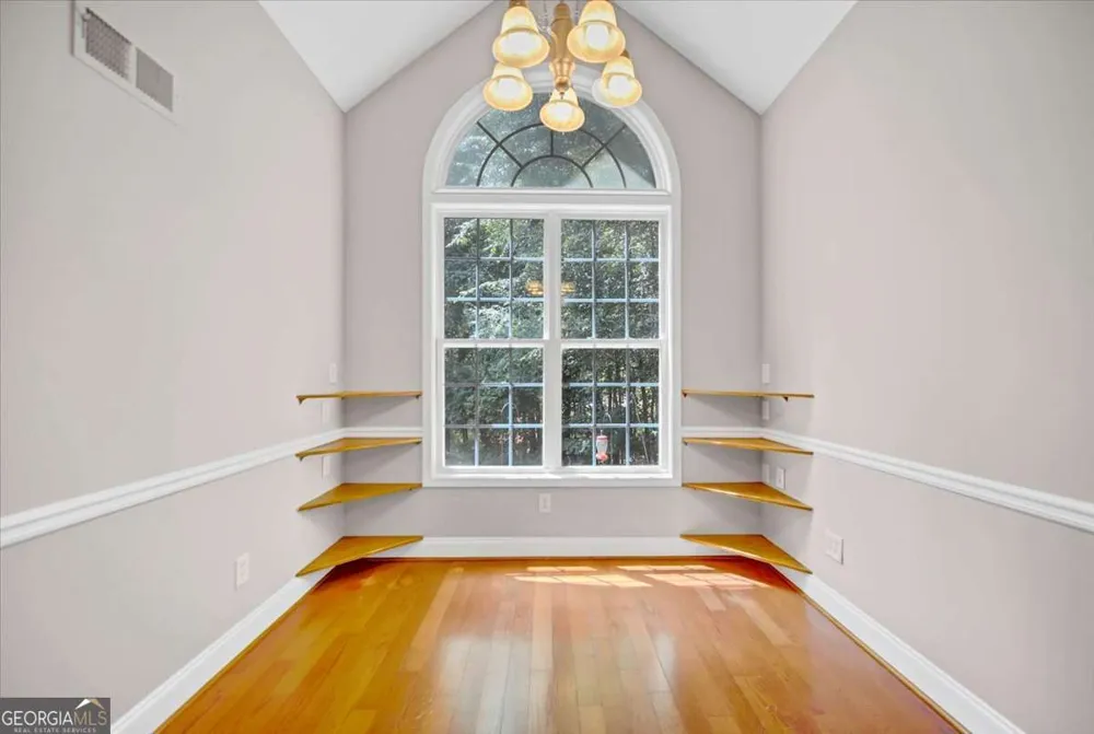 59 Rocky CIR NE White, GA 30184