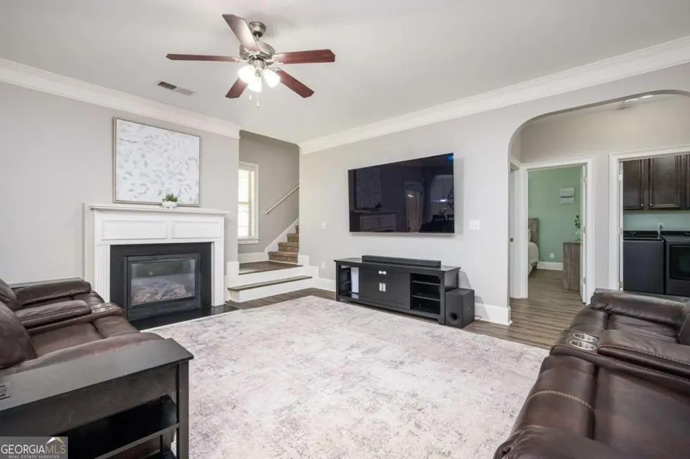 1511 Silver Mist CIR Powder Springs, GA 30127