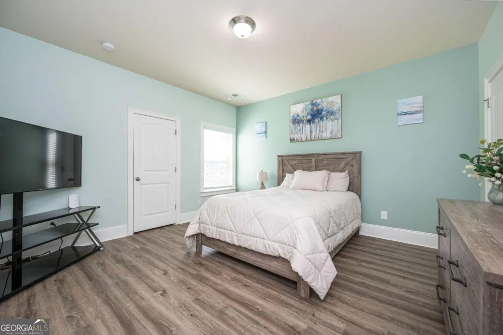1511 Silver Mist CIR Powder Springs, GA 30127