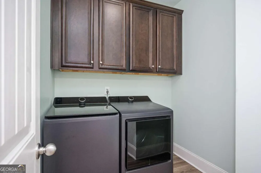 1511 Silver Mist CIR Powder Springs, GA 30127