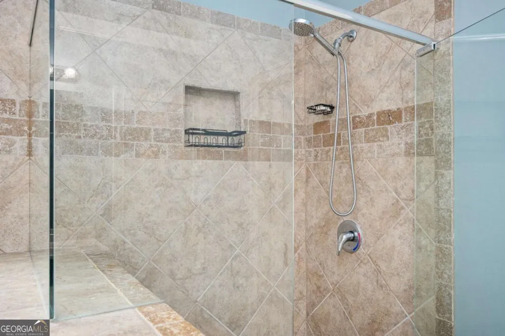 1511 Silver Mist CIR Powder Springs, GA 30127