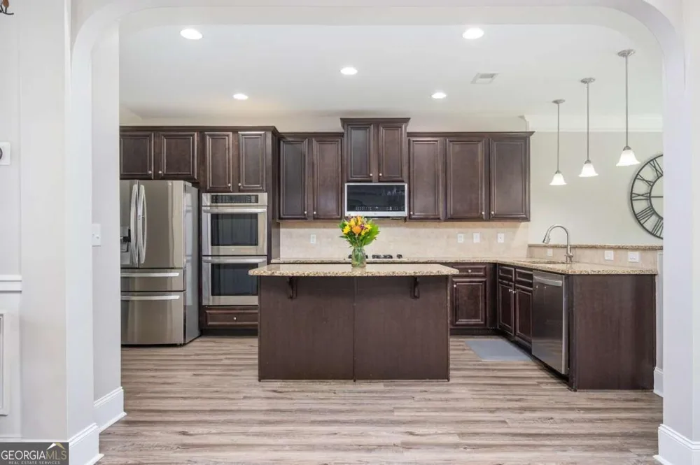 1511 Silver Mist CIR Powder Springs, GA 30127