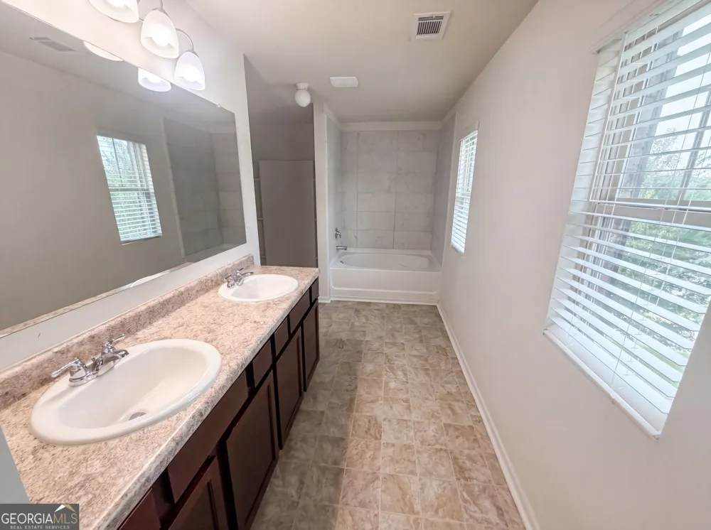611 Dodson Lake CT Fairburn, GA 30213