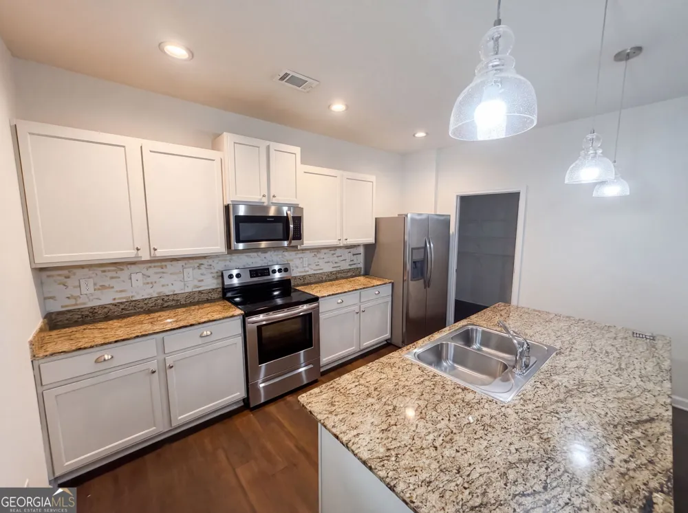 611 Dodson Lake CT Fairburn, GA 30213