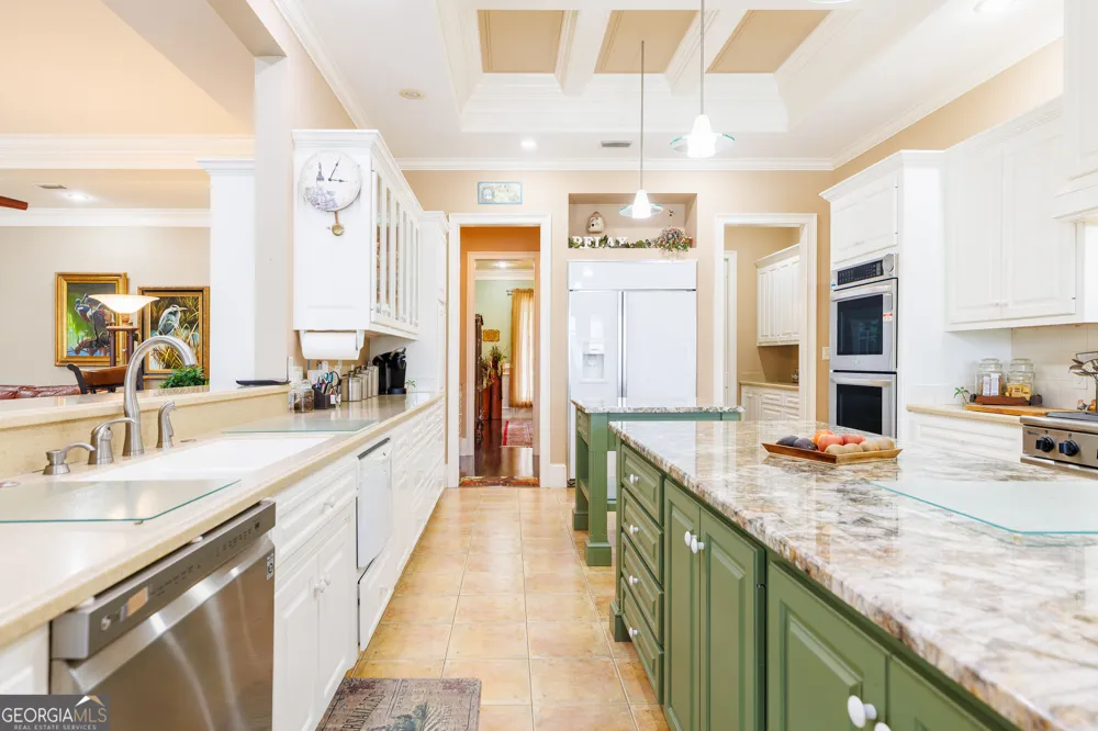 4709 Blackwater DR Valdosta, GA 31602
