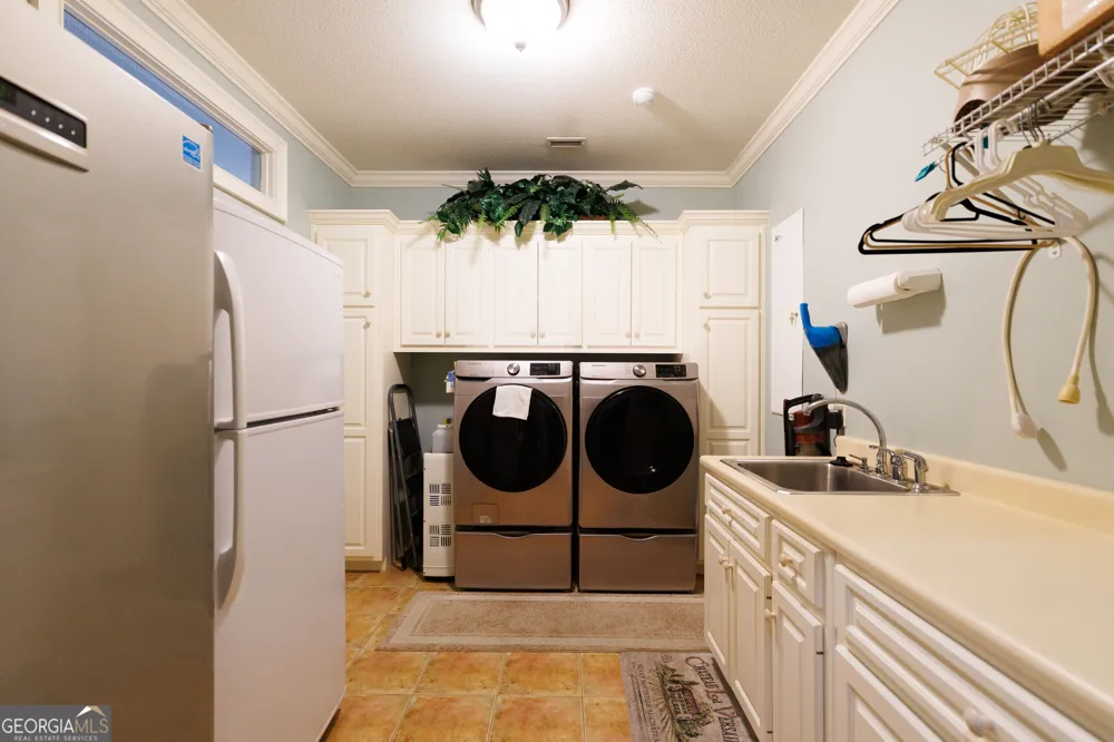 4709 Blackwater DR Valdosta, GA 31602