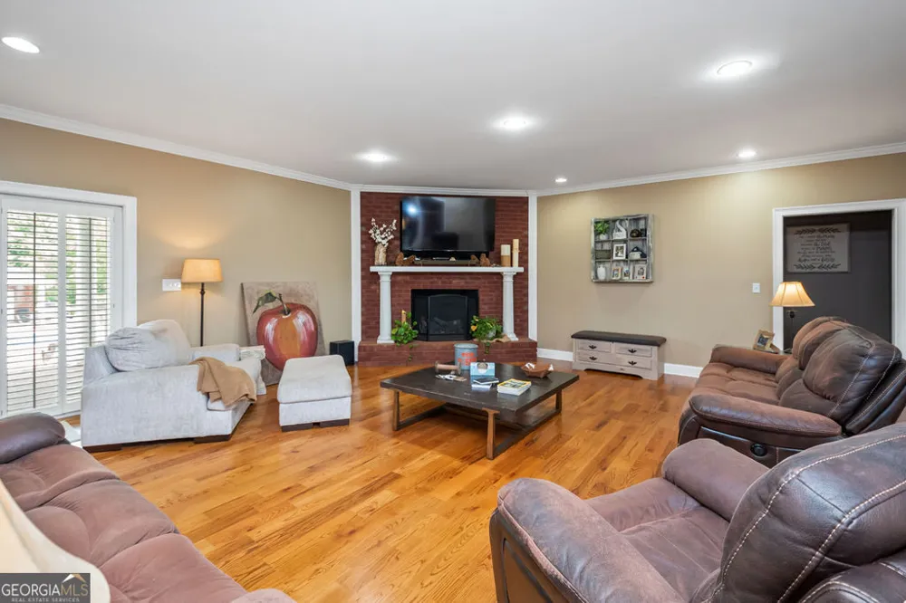 240 Community House RD Barnesville, GA 30204