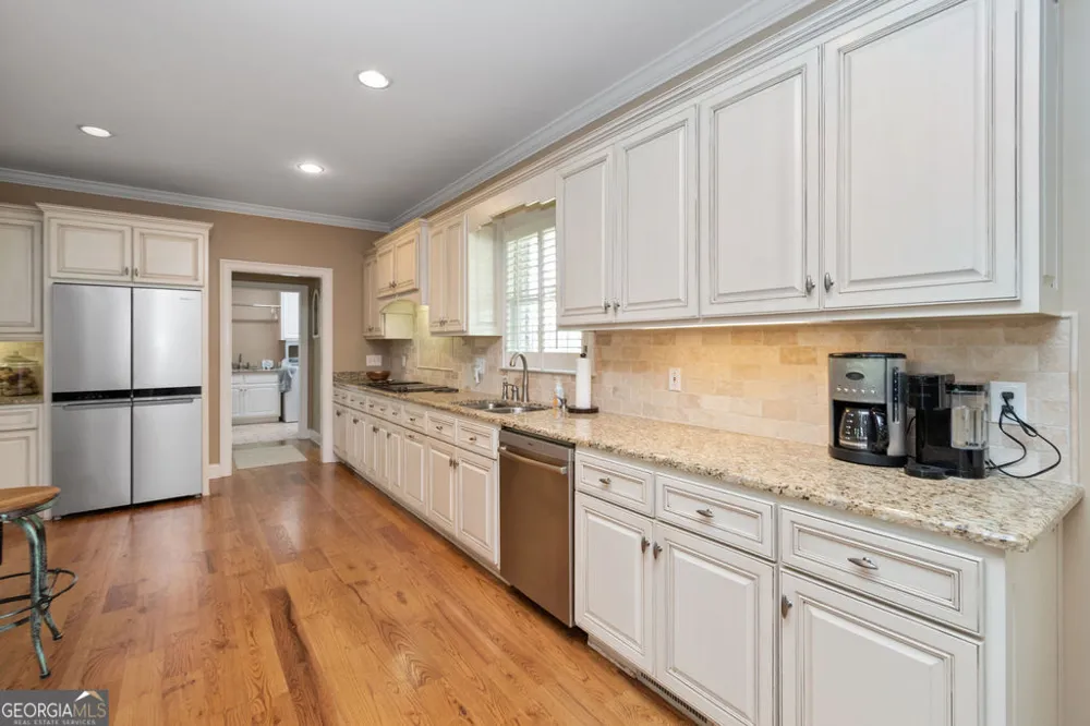 240 Community House RD Barnesville, GA 30204