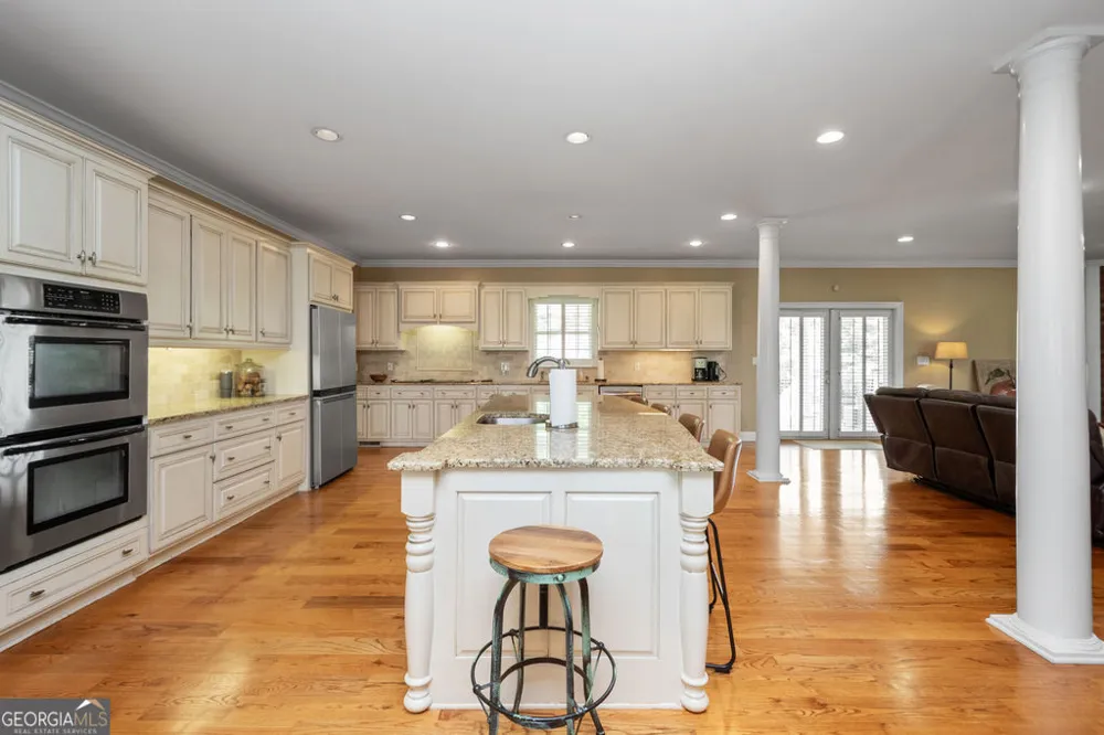 240 Community House RD Barnesville, GA 30204