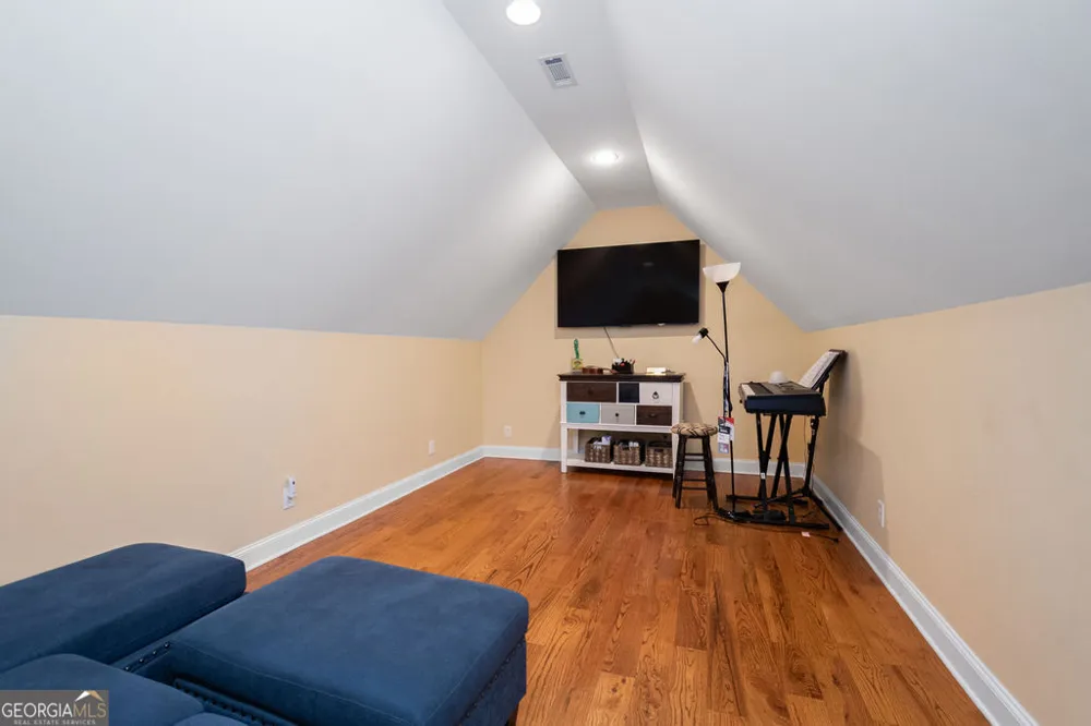 240 Community House RD Barnesville, GA 30204
