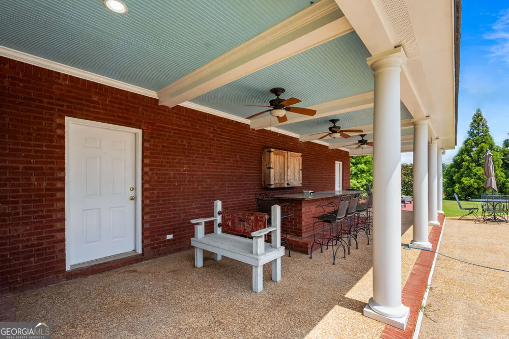 240 Community House RD Barnesville, GA 30204