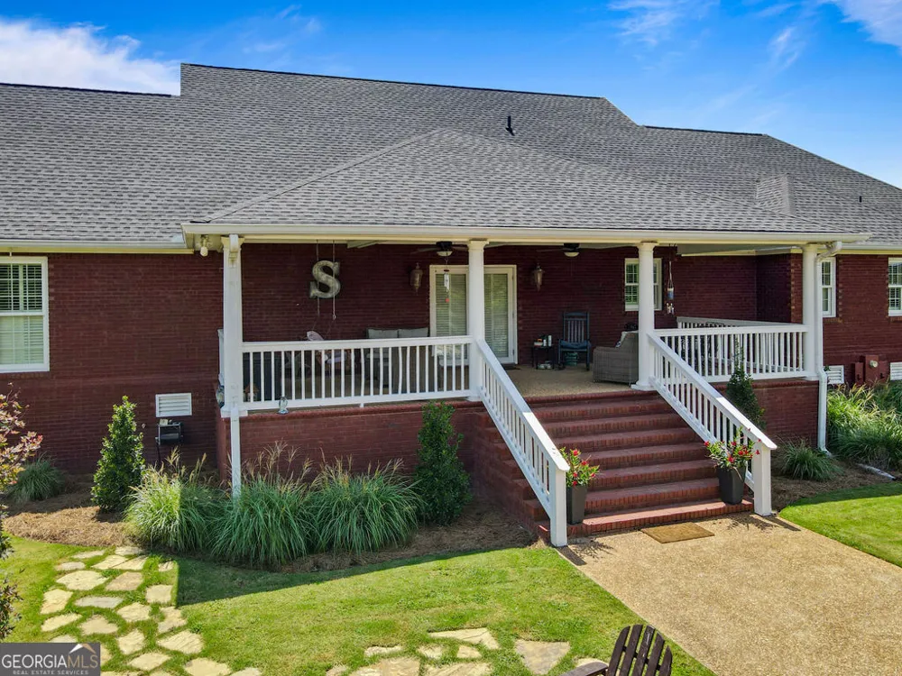 240 Community House RD Barnesville, GA 30204