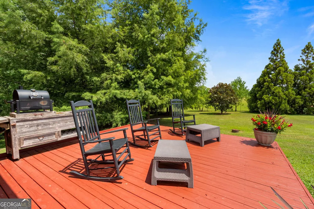 240 Community House RD Barnesville, GA 30204