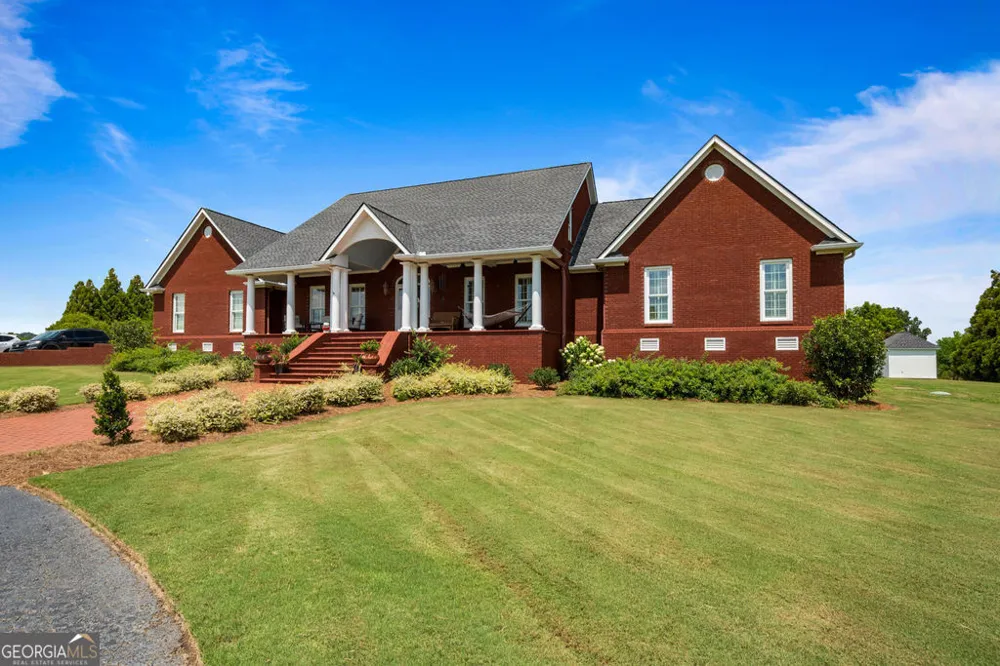 240 Community House RD Barnesville, GA 30204