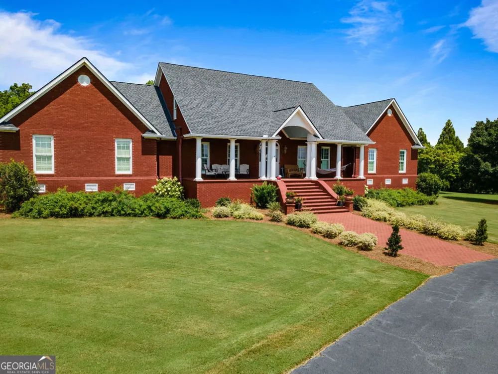 240 Community House RD Barnesville, GA 30204