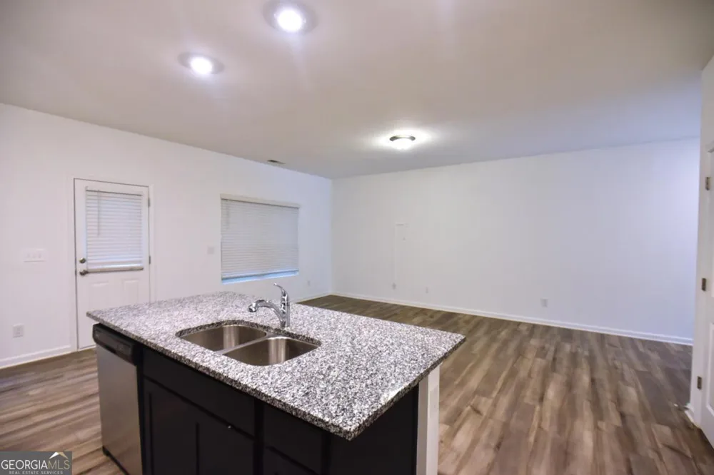 1349 Cooper Springs RD Grayson, GA 30017