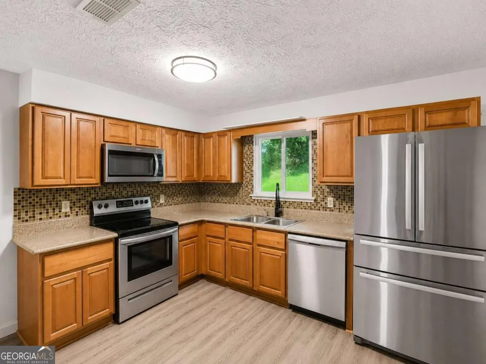 201 Meadowlark LN Jonesboro, GA 30236