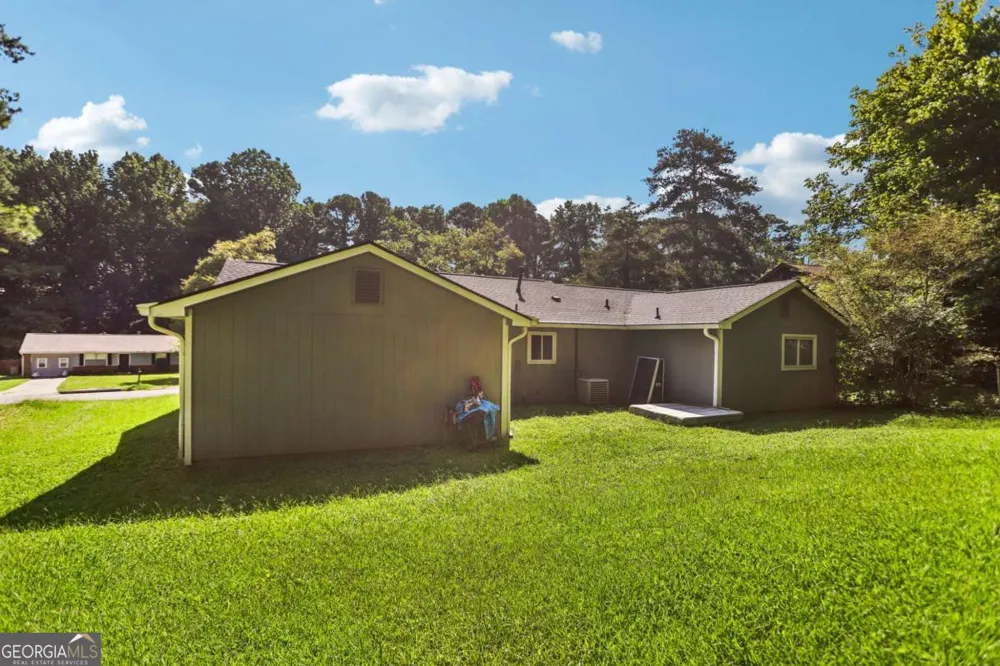 201 Meadowlark LN Jonesboro, GA 30236